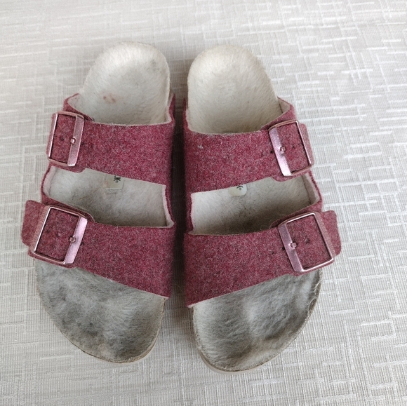 Birkenstock Women's Arizona Raspberry Synthetic Sandal Size 38 US 7 - Picture 1 of 6